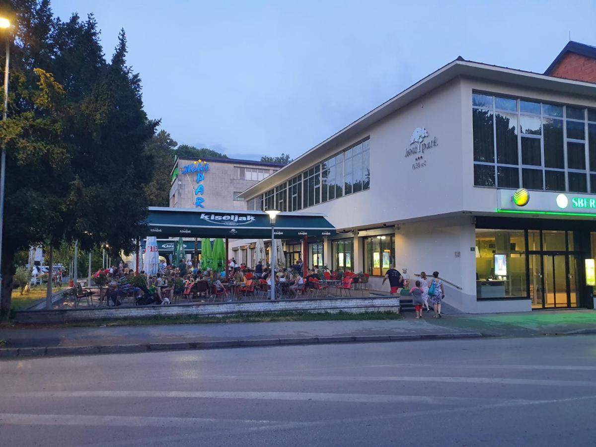 Park Hotel Bihać Eksteriør bilde