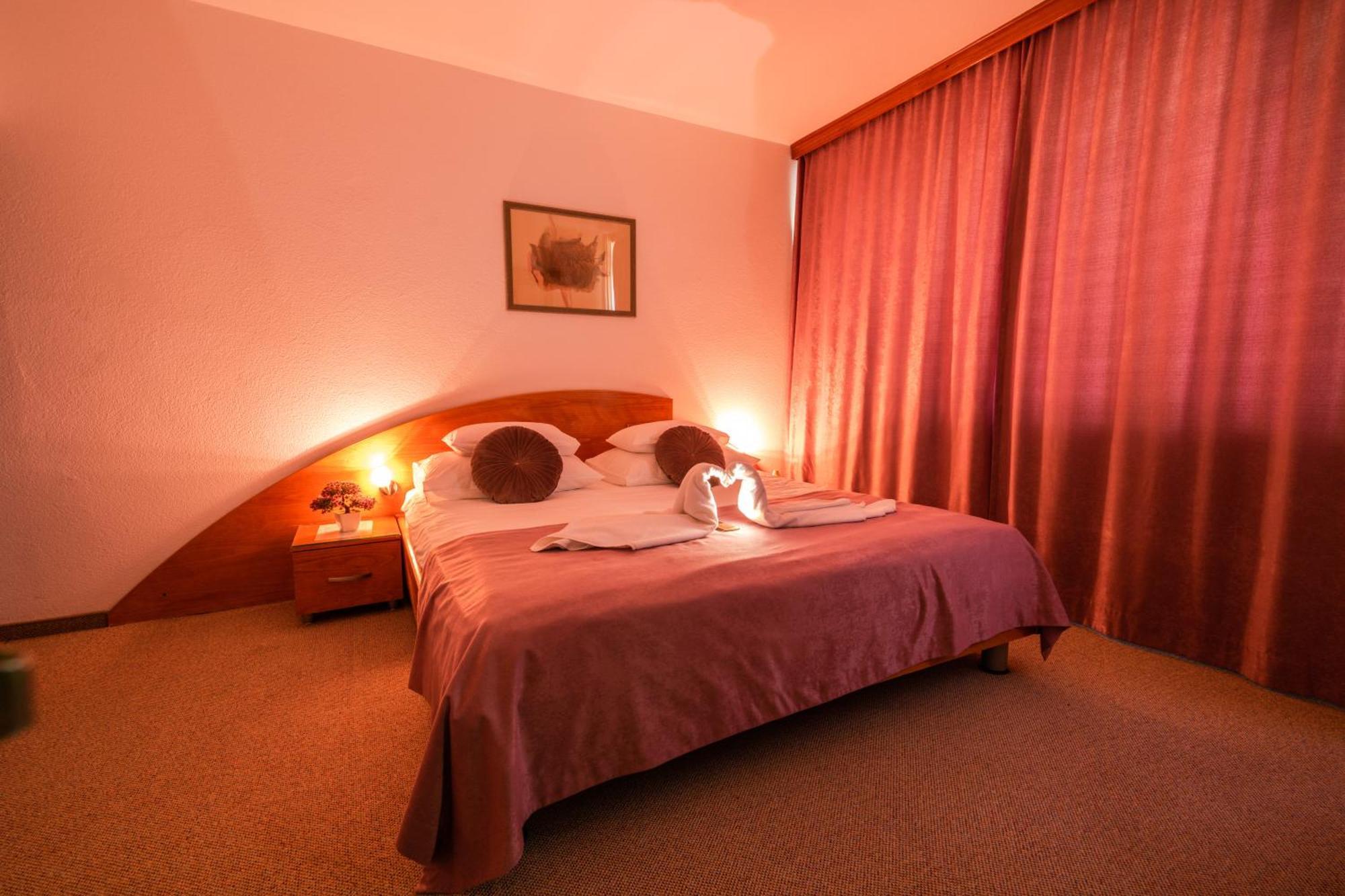Park Hotel Bihać Eksteriør bilde