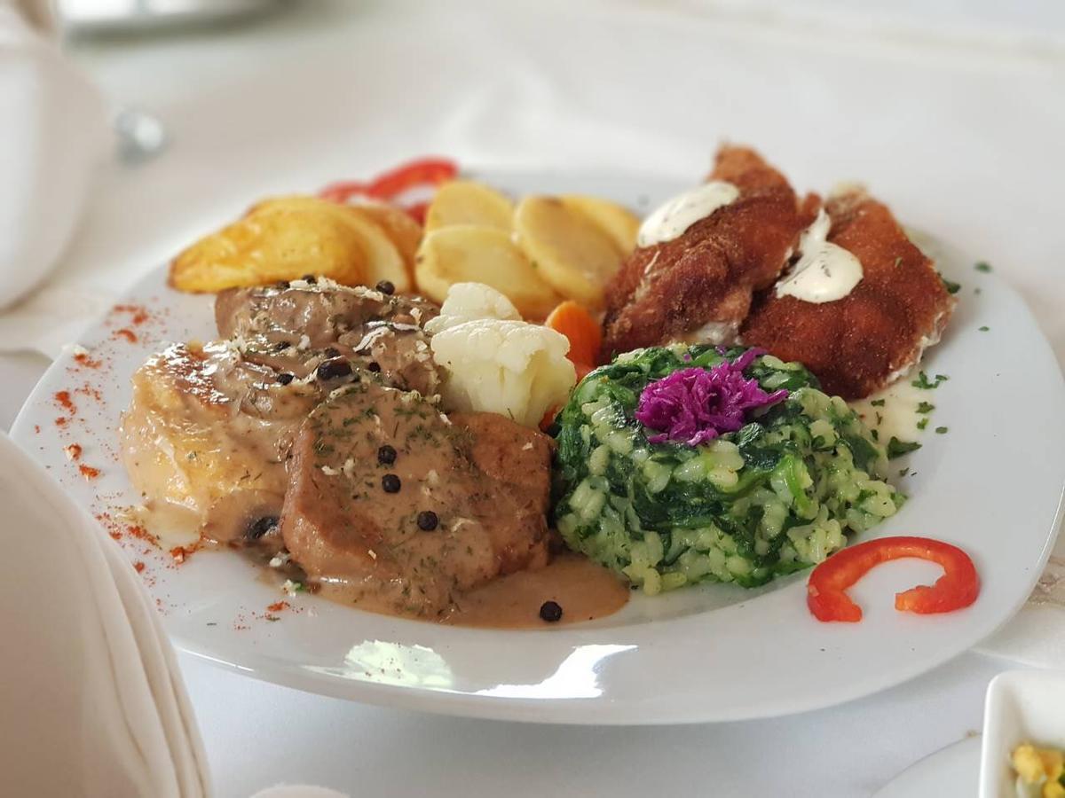 Park Hotel Bihać Eksteriør bilde
