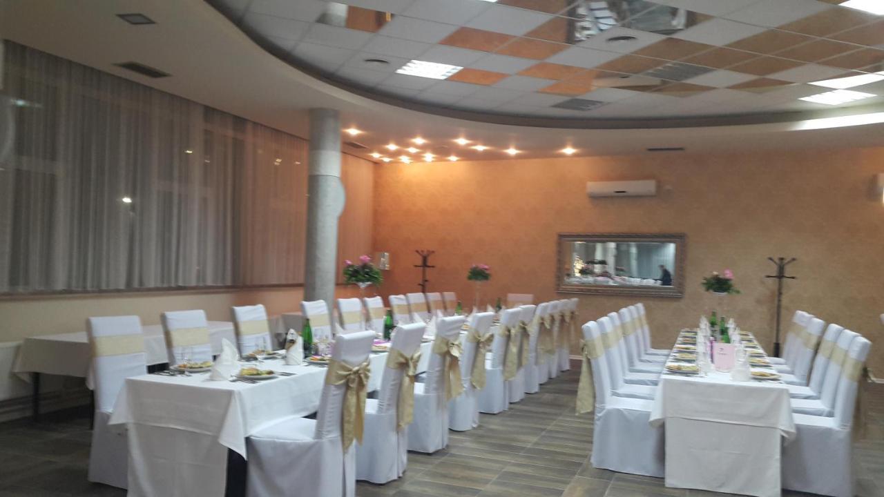 Park Hotel Bihać Eksteriør bilde